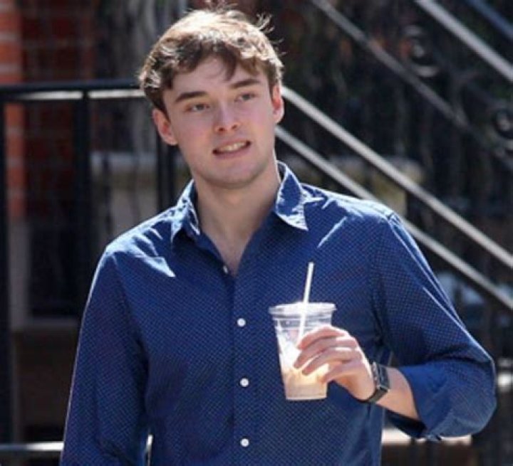 Charlie Philip Cockburn Height, Weight, Net Worth, Age, Birthday, Wikipedia, Who, Instagram, Biography