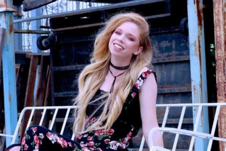 
Grav3yardgirl Height, Weight, Net Worth, Age, Birthday, Wikipedia, Who, Nationality, Biography 