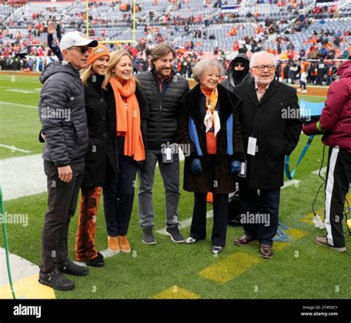 Greg Penner and Carrie Walton Penner Net Worth: How rich are the lovely couples?