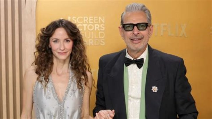 
Jeff Goldblum Wife Who is Jeff Goldblum Wife? 