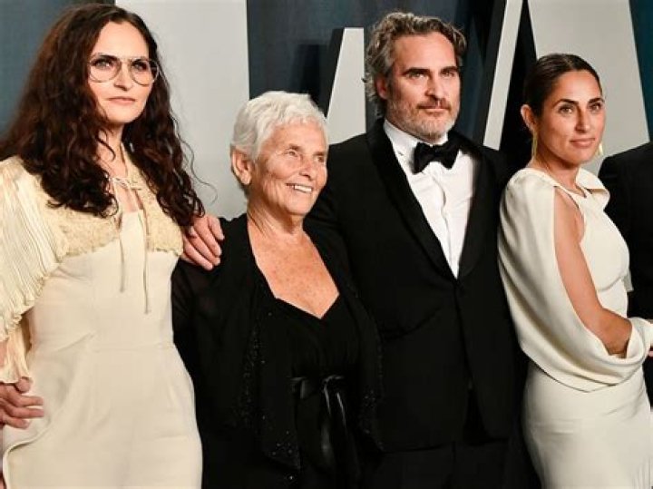 
Joaquin Phoenix Wife Who is Joaquin Phoenix Wife? 